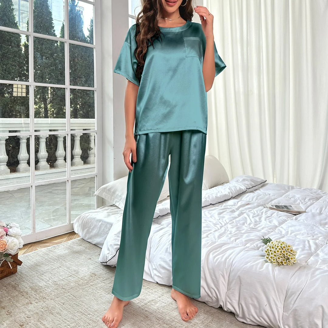 Liora – Pyjamasæt i satinlook