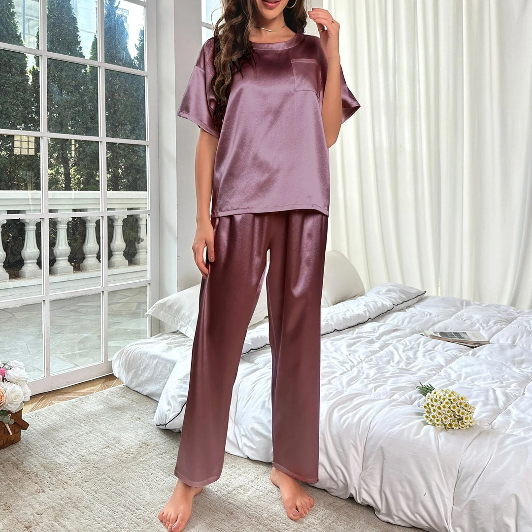 Liora – Pyjamasæt i satinlook